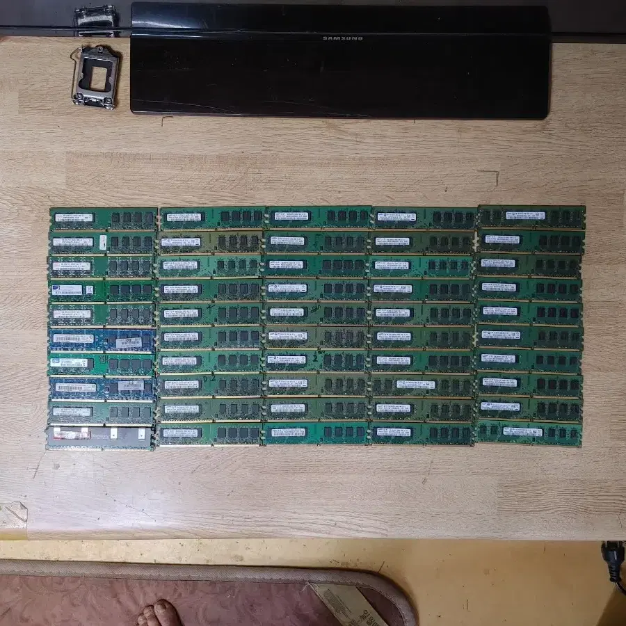 컴퓨터 램 DDR2 2GB 50개 일괄판매 (메인보드 CPU 그래픽카드