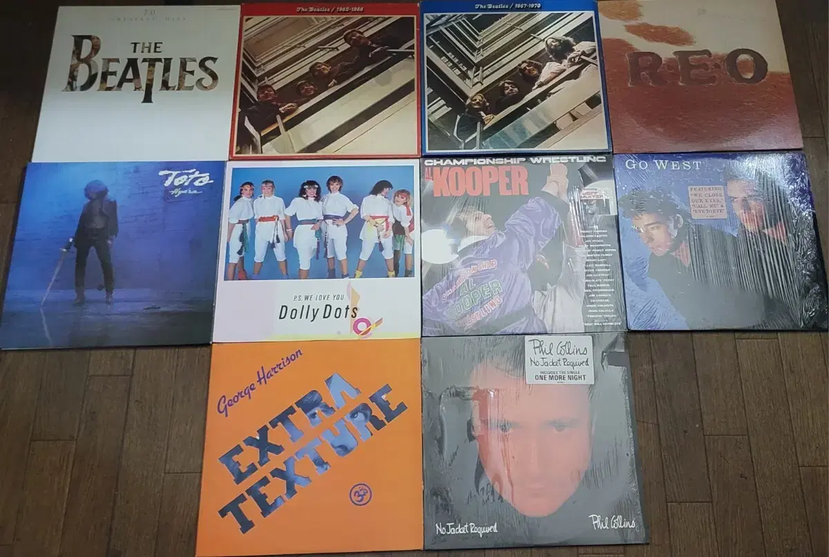 Bulk 50 LPs of pop (Beatles, Eagles, Stevie Wonder, Hall & Oates Carpenter)