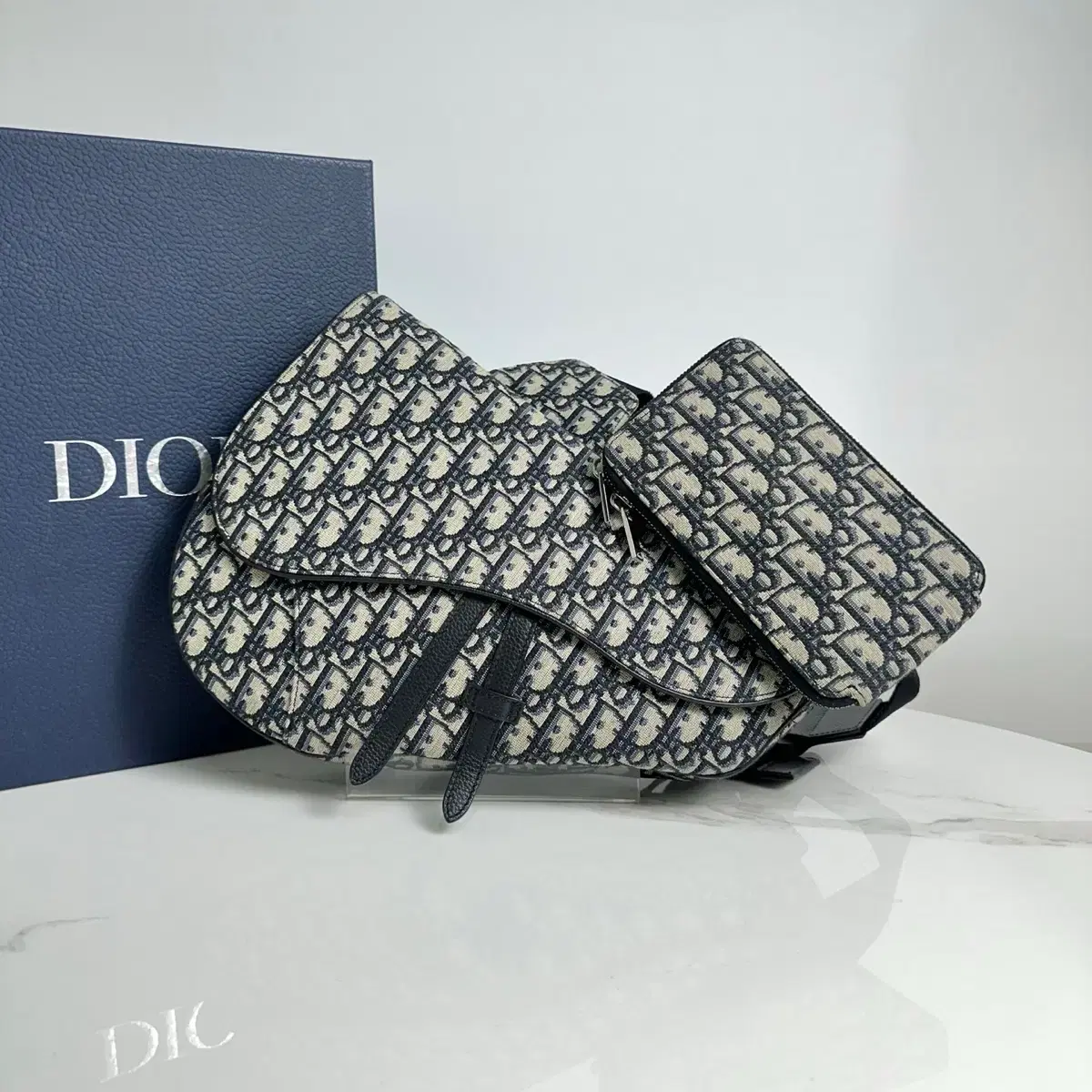 [ OS / Single item ] Dior Oblique Maxi Saddle Bag