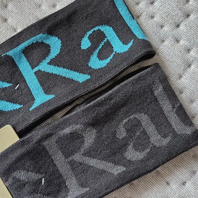 Rab knitted logo headband  rab 헤드밴드