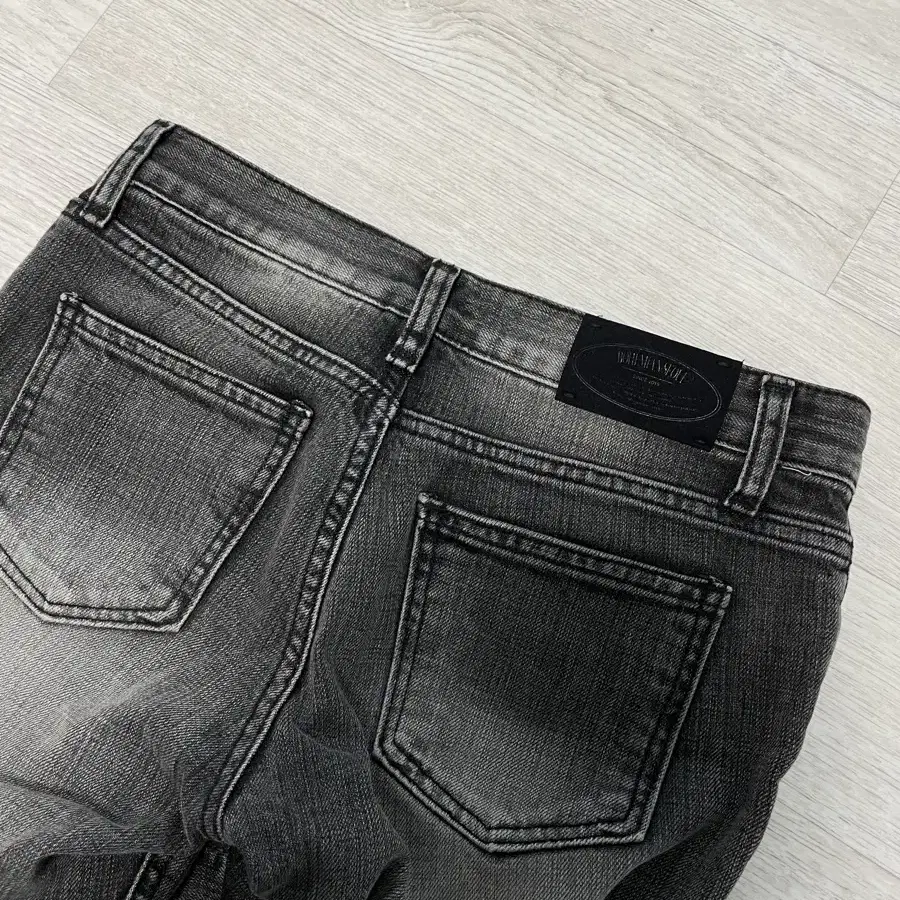 보헤미안서울 BOOTS CUT DENIM PANTS IN GRAY