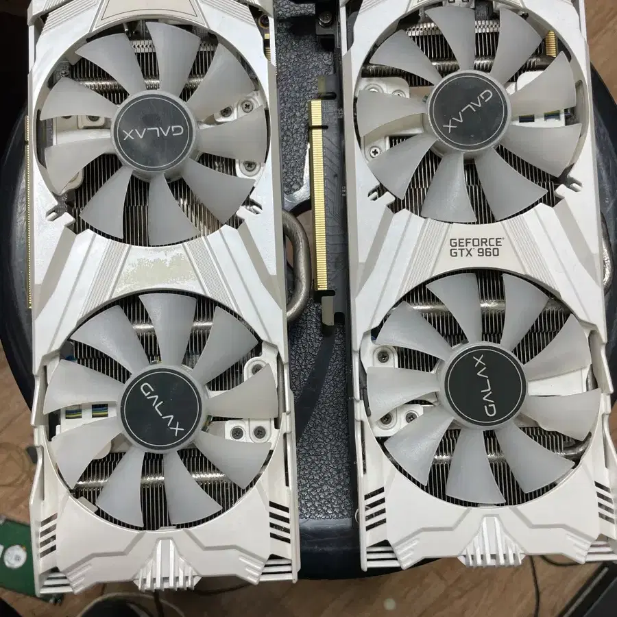 갤럭시GTW960 2G 화이트 팔아요