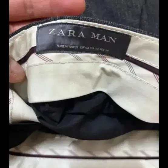 Zara man 남자 수트 셋업(차콜&다크그레이) 거의 새상품 12만원