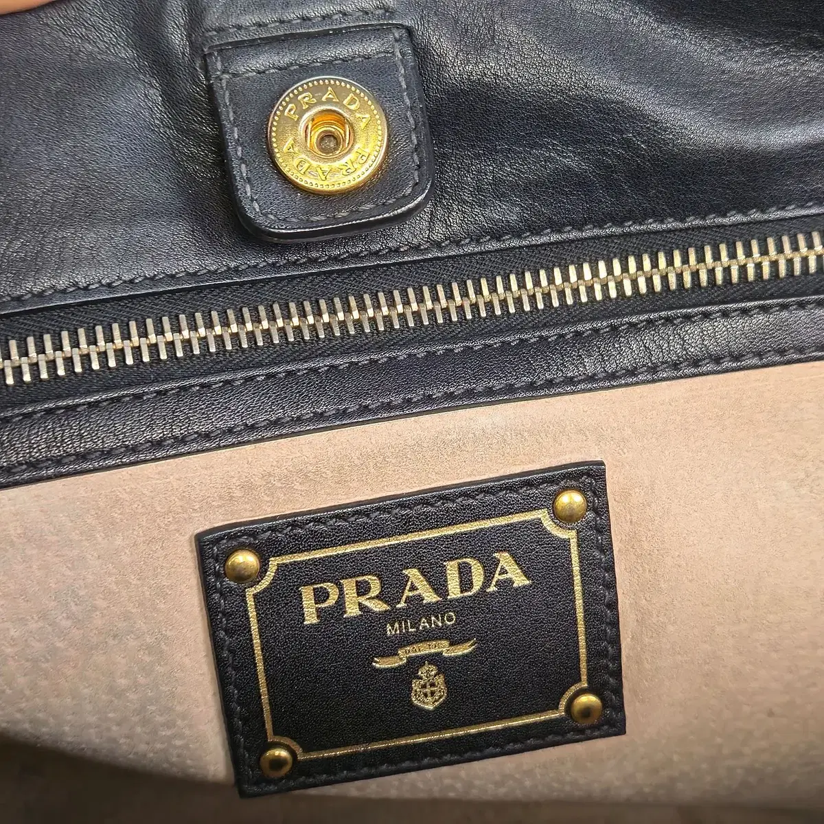 PRADA 프라다 소프트 카프 토트 숄더백 감정서 포함