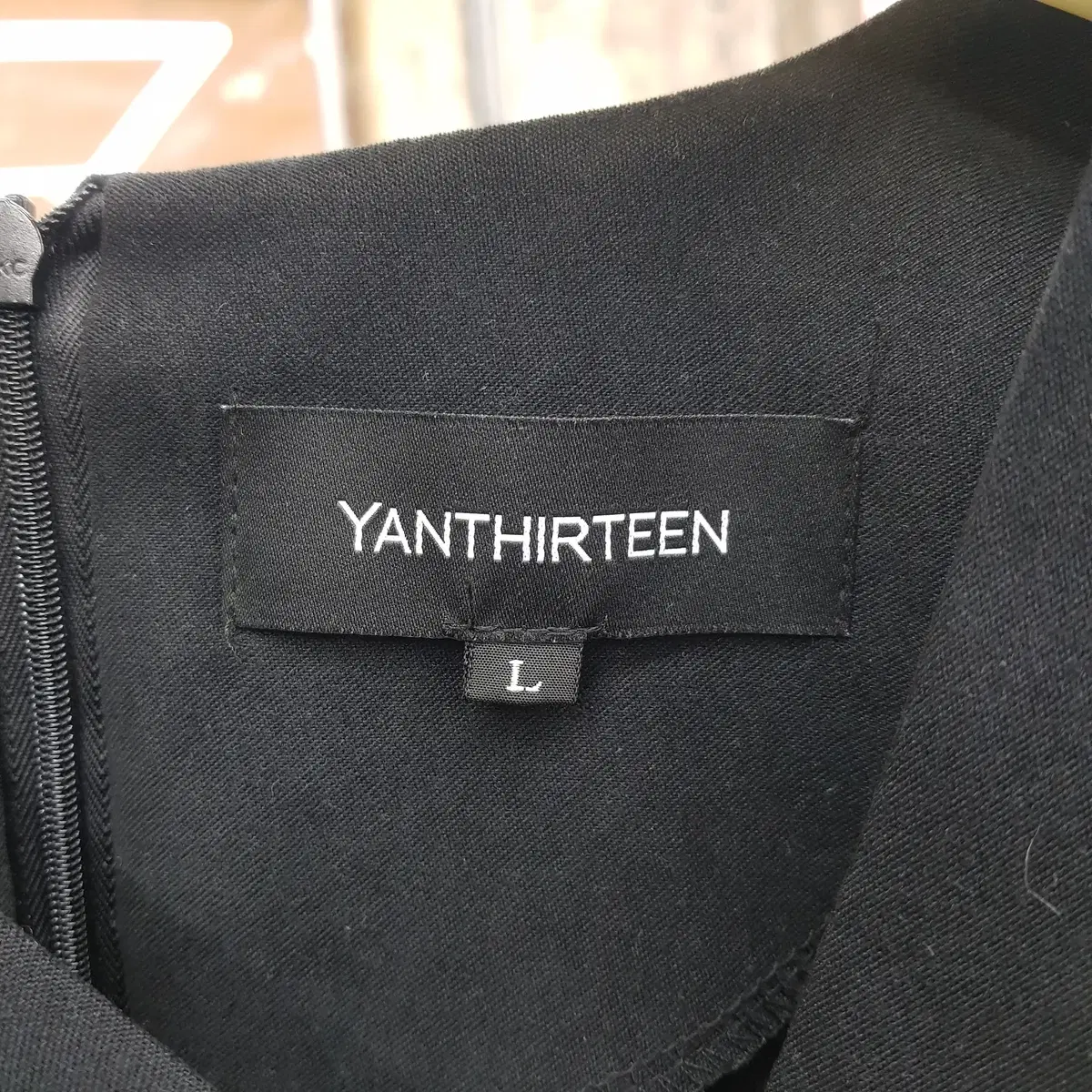 Yanthirteen 얀13 사선 단추 원피스 L