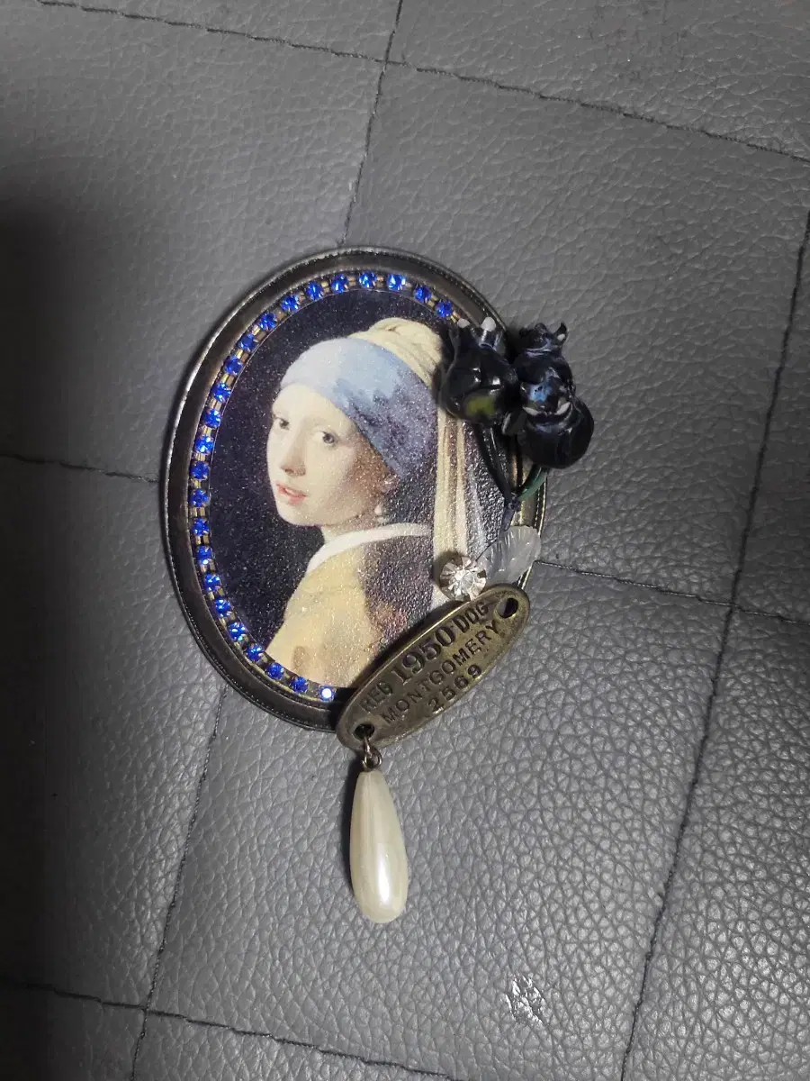 Girl Brooch With Pearl Necklace