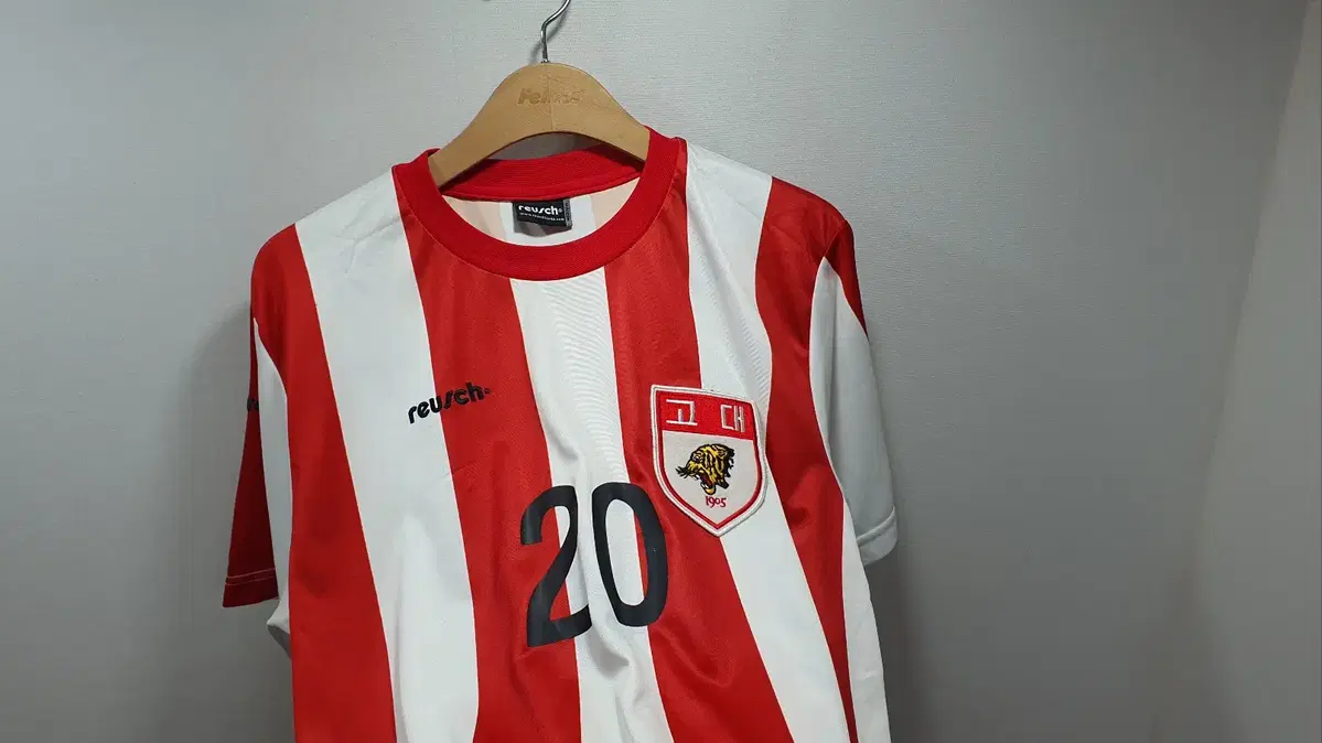 2009 (guess) Korea University soccer jersey size M (W55 L69)