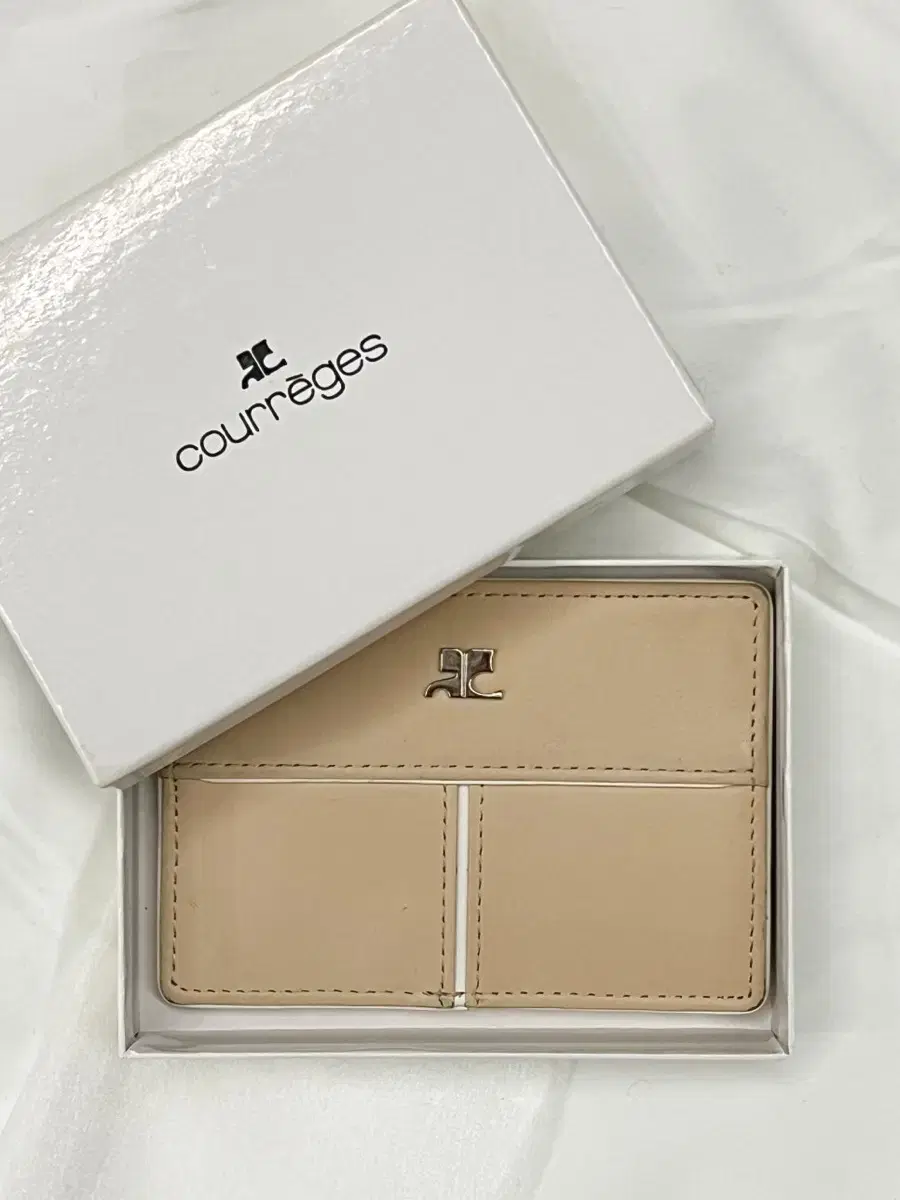 Courreges / Courreges Beige Kard Wallet