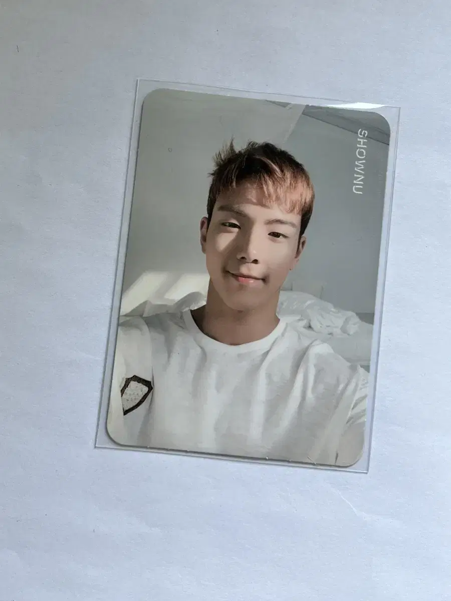 Monsta x shownu photocard wts Disposition