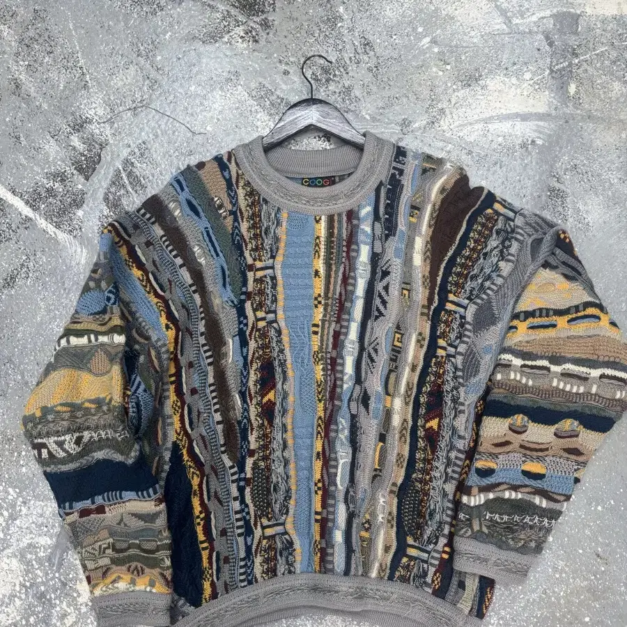 coogi 쿠지니트