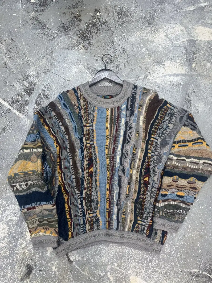 coogi 쿠지니트