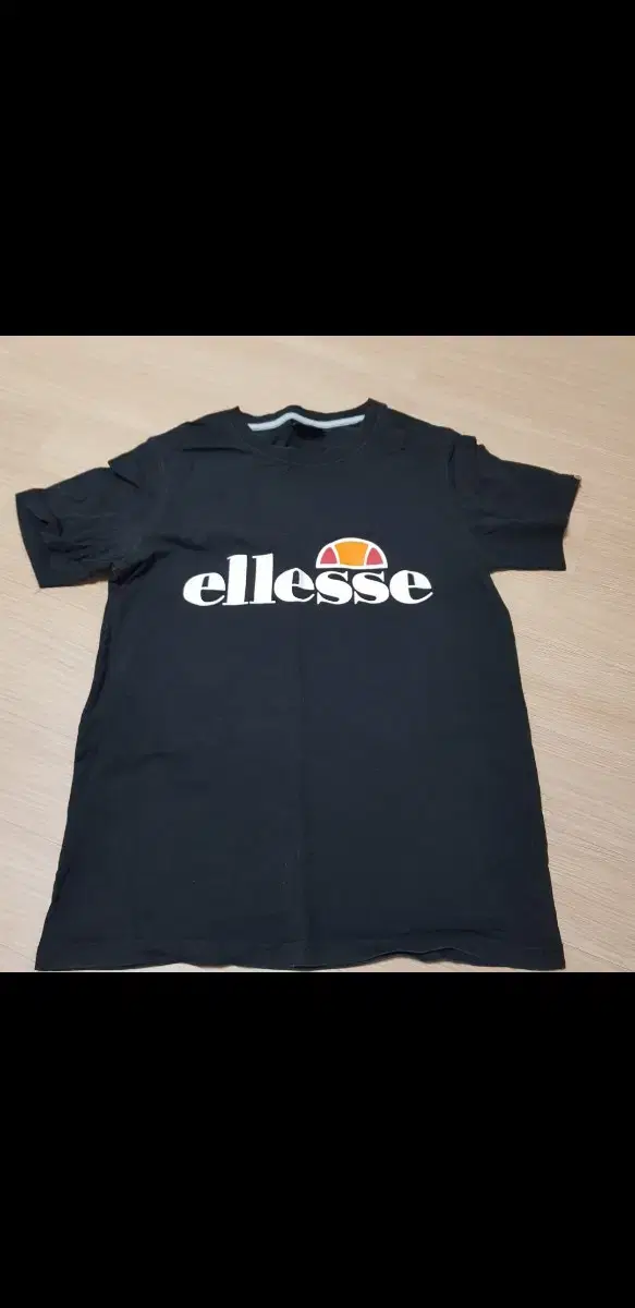 ellesse 반팔티