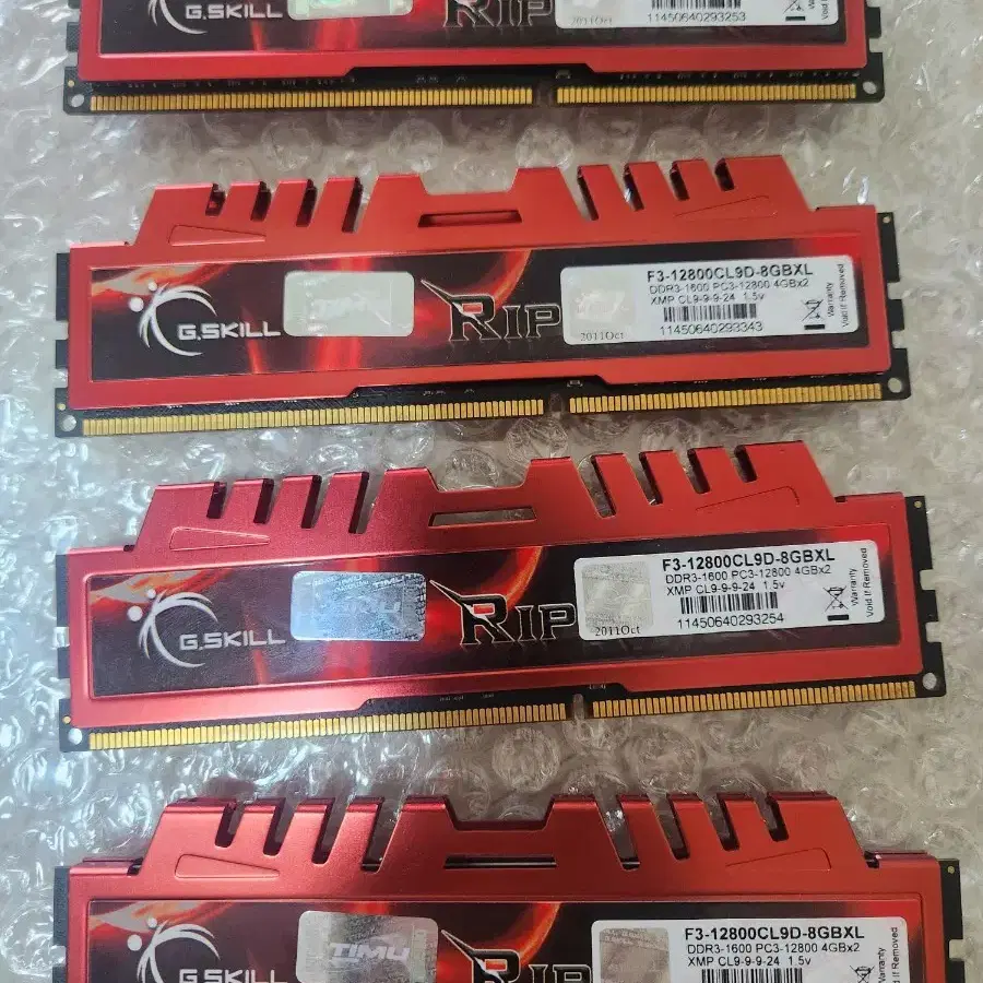 DDR3 게이밍 램 팝니다. 4G X4 16기가 입니다.