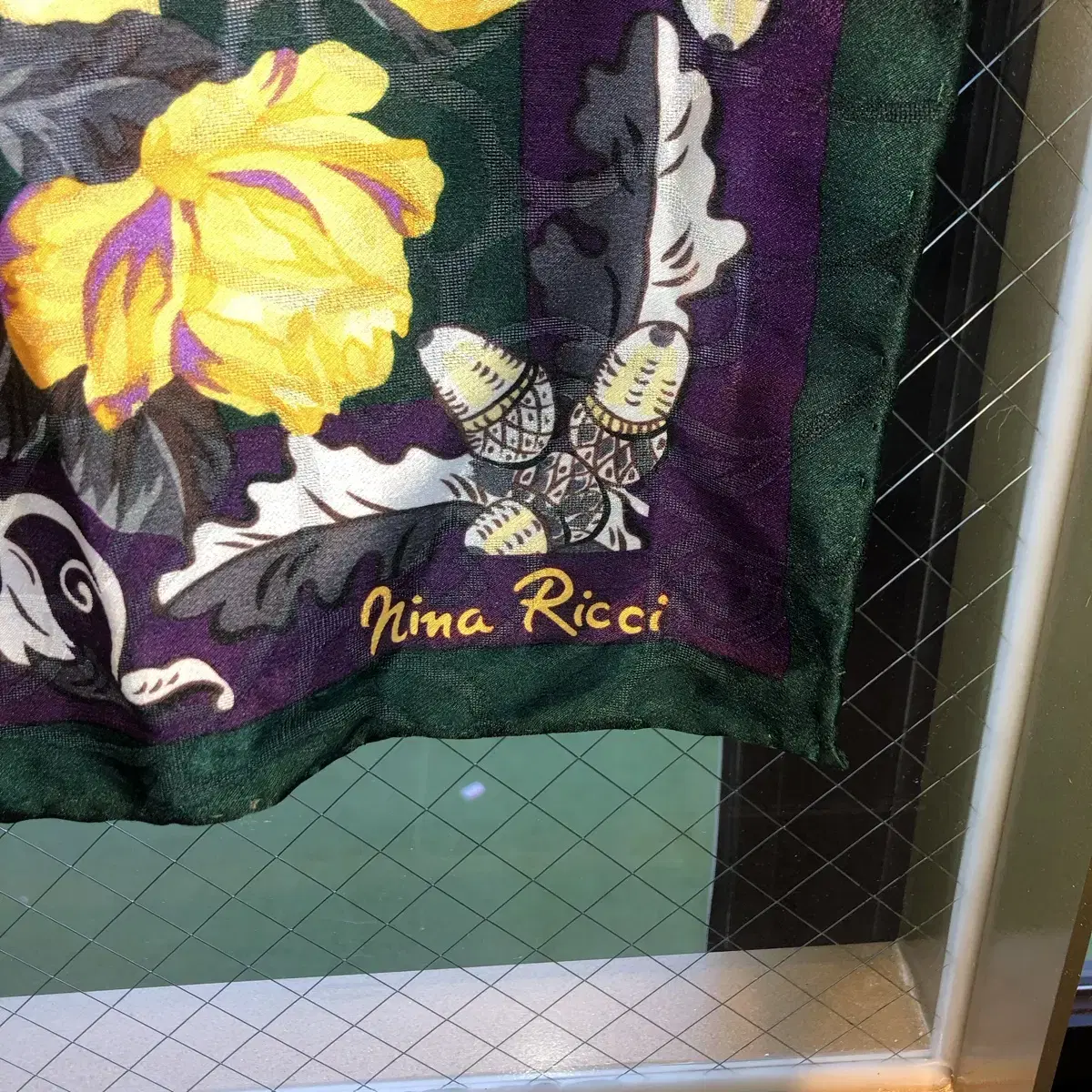 Vintage Nina ricci paris flower scarf