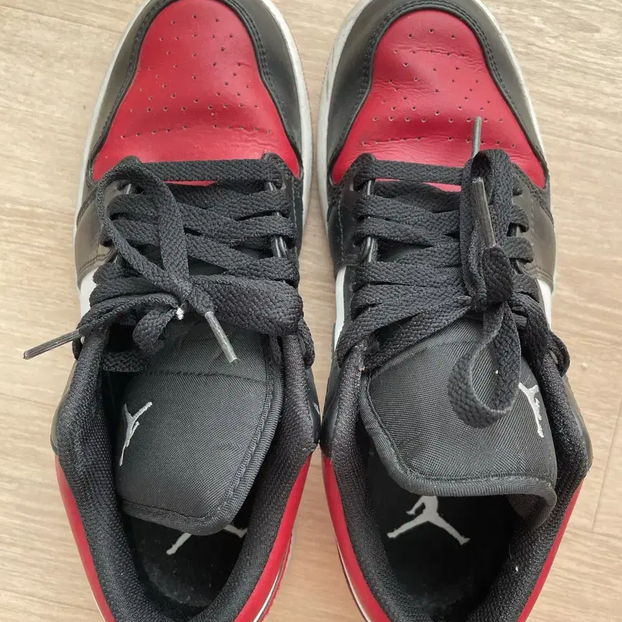 Jordan 1 Low Bred Toe