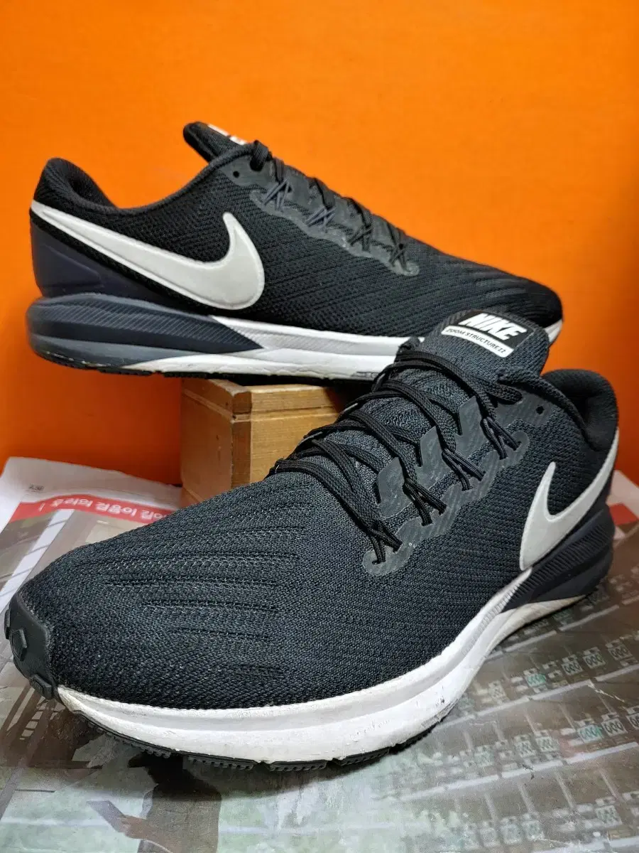 Nike Zoom Structure 22(US9.5Labeled275Recommended265~270)