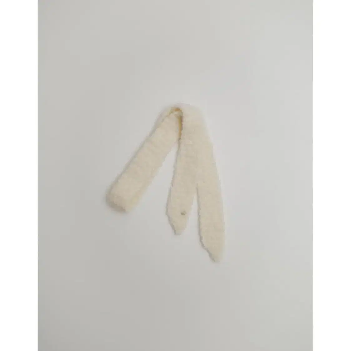 레터 letter Boucle handknit muffler(ivory)