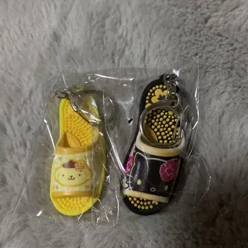 산리오 샌들 참 샌들 키티폼폼푸딩 세트 열쇠고리