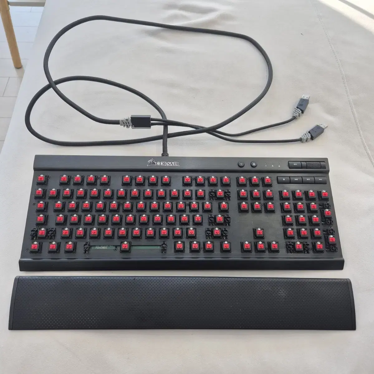 커세어 K70 LUX 기계식 적축 RED 팝니다