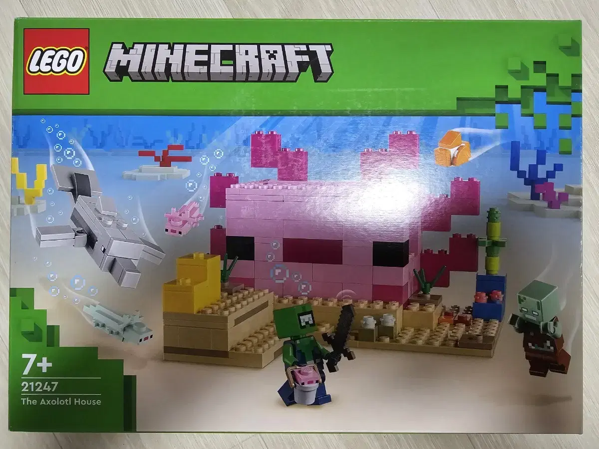 LEGO Minecraft block toy