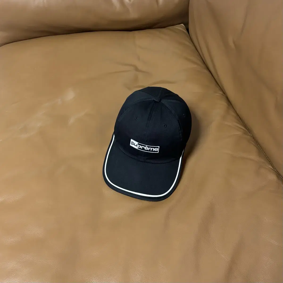 Supreme 슈프림 블랙 6패널 볼캡 모자 (Washed Black)