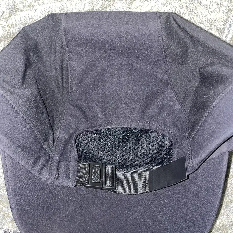 Arcteryx calvus cap black