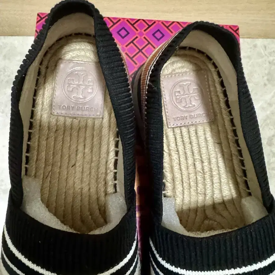 Tory Burch 토리버치 에스파듀 슬립온!!