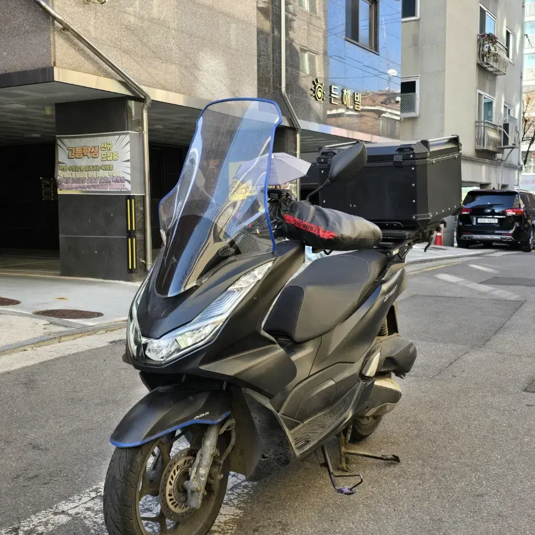 21년식 PCX125 ABS 배달세팅 3만키로 팝니다.