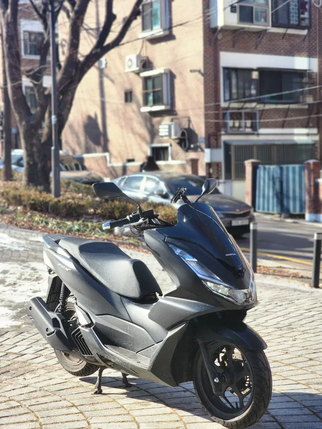 22년식 PCX125 ABS 블랙 판매합니다.