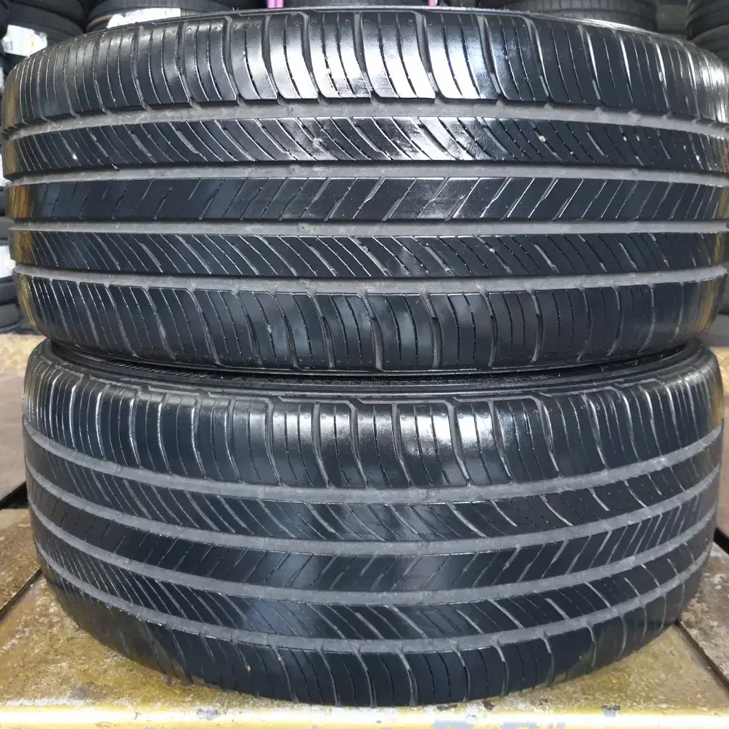 2454519 중고타이어 금호타이어 크루젠HP71 245/45R19 세트