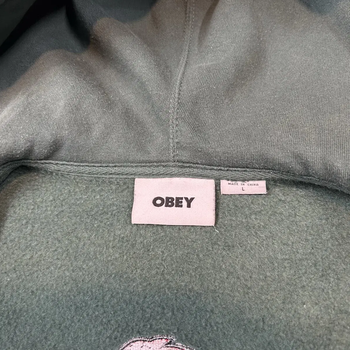 L) OBEY 오베이 용 자수 후드집업