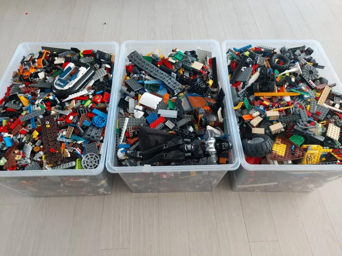 3 Boxes of LEGO Assorted Bricks 34kg (Genuine)