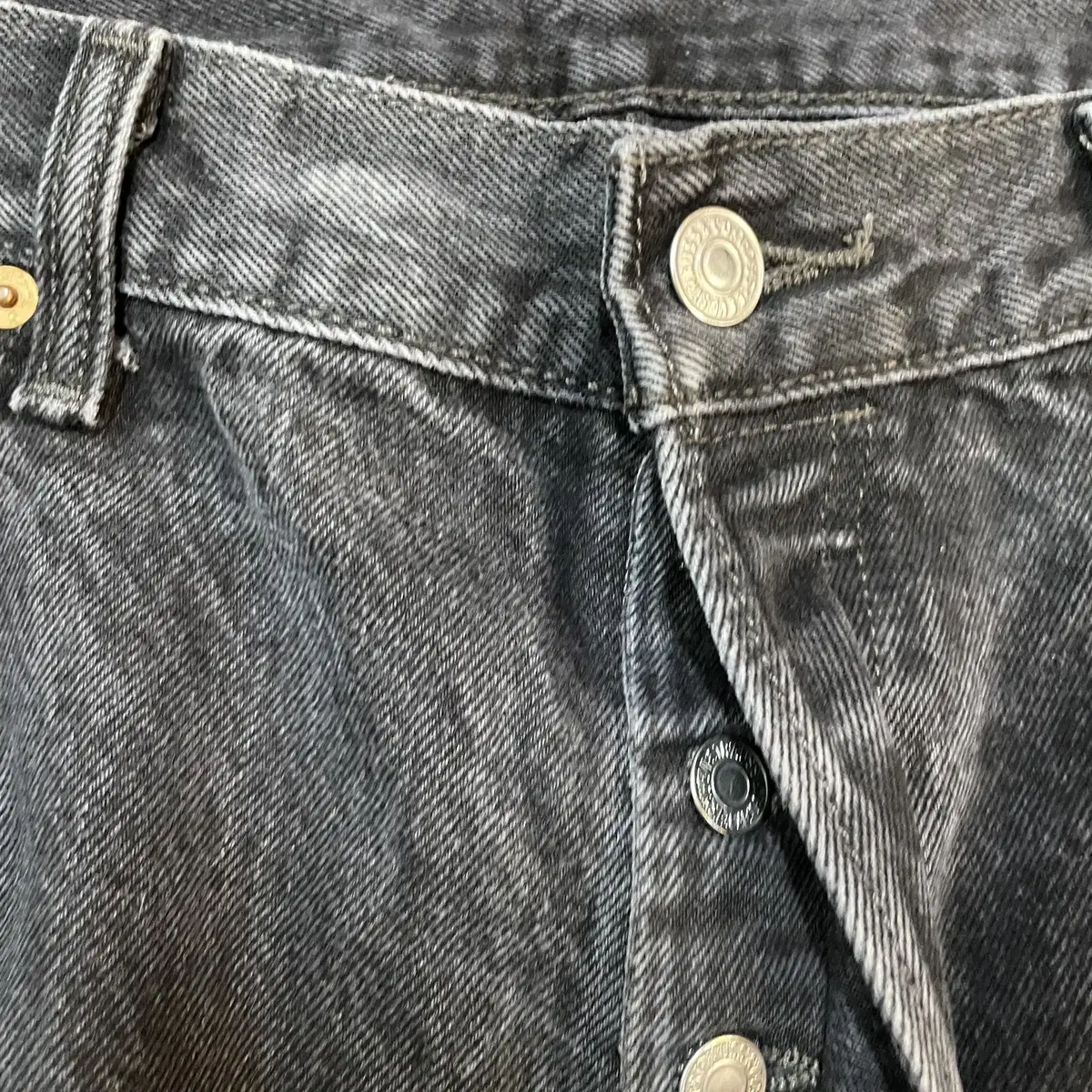 Levis 리바이스 501 흑청 데님팬츠