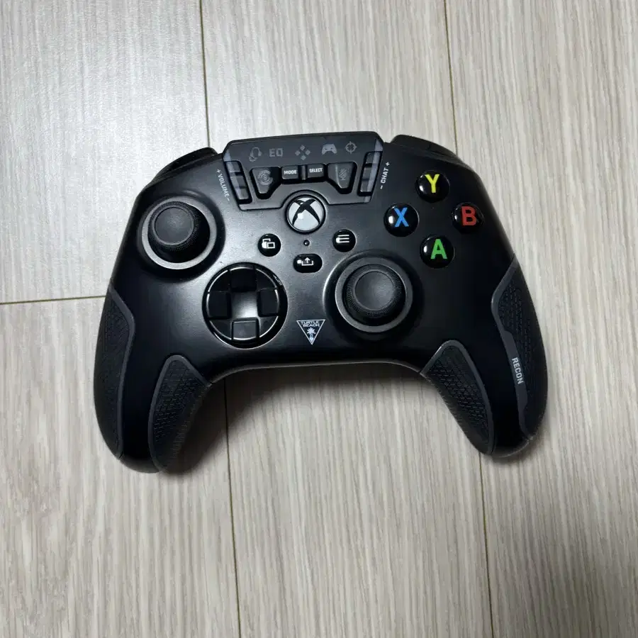 Xbox 피파 게임패드 터틀비치 판매합니다(새제품)