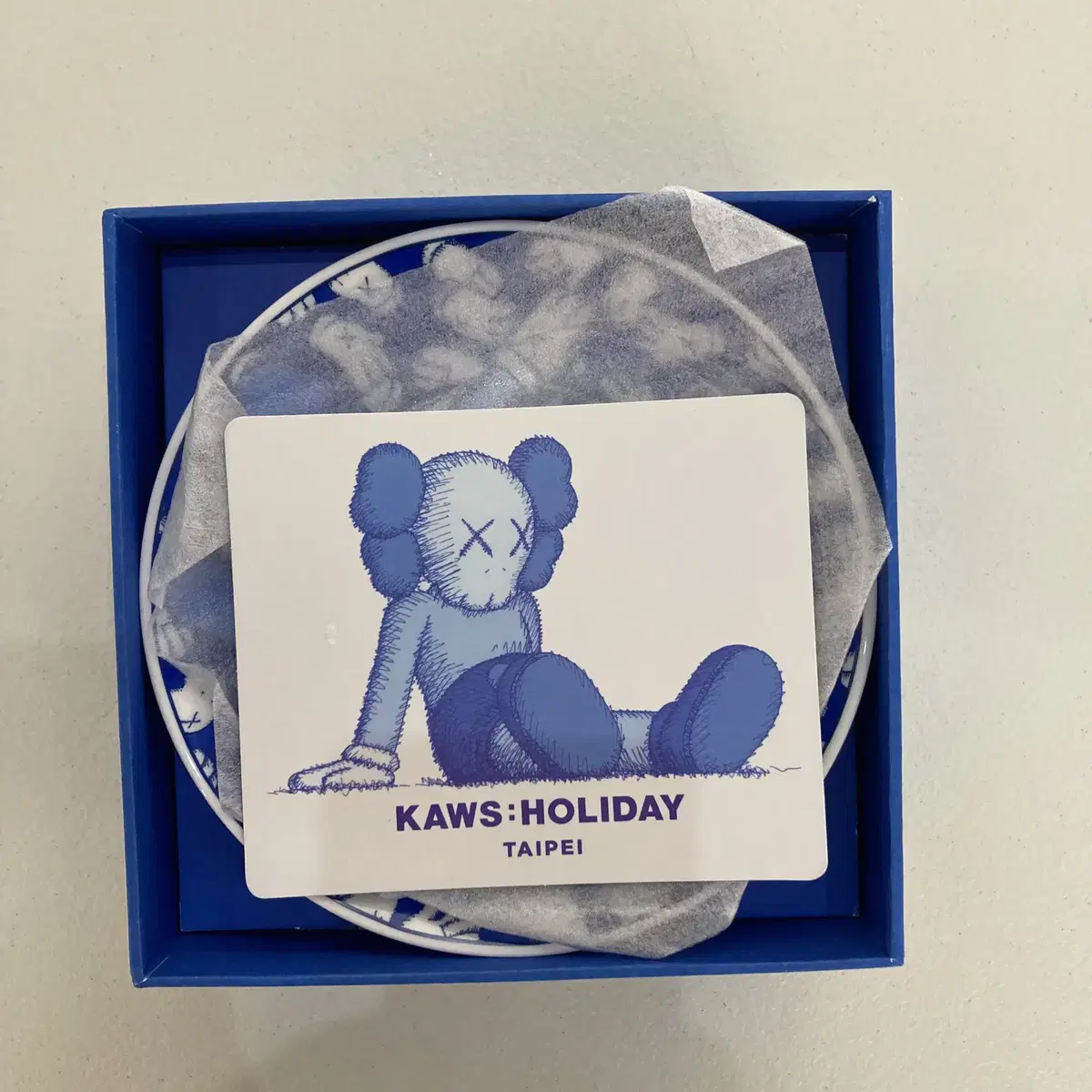 Kaws Holiday Taipei 한정판 Plate 접시 카우스