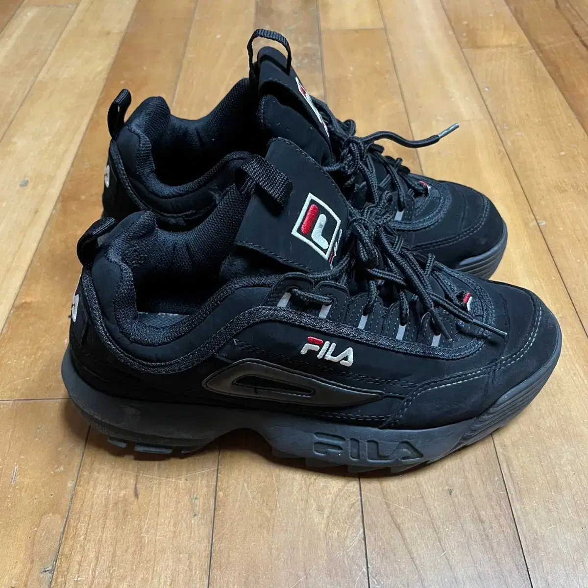 FILA 휠라 운동화 250 사이즈 상태좋음 FILA