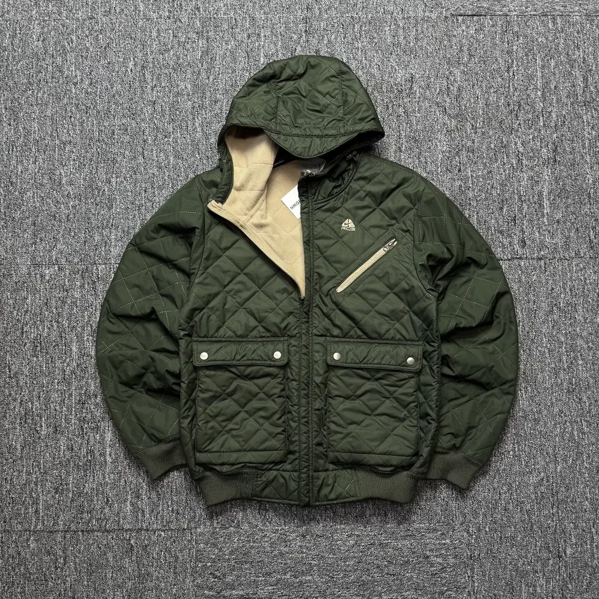 Nike ACG Utility Quilted Jacket Olive