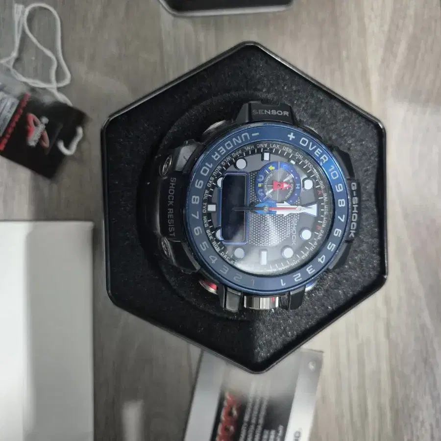 지샥 걸프마스터 gshock GWN-1000B-1B 풀박스 판매합니다