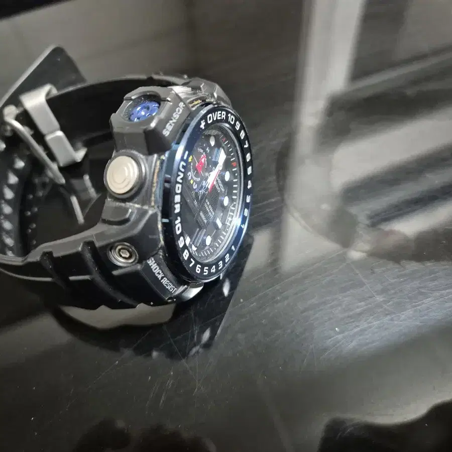 지샥 걸프마스터 gshock GWN-1000B-1B 풀박스 판매합니다