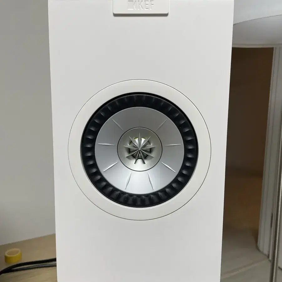 kef q1 meta