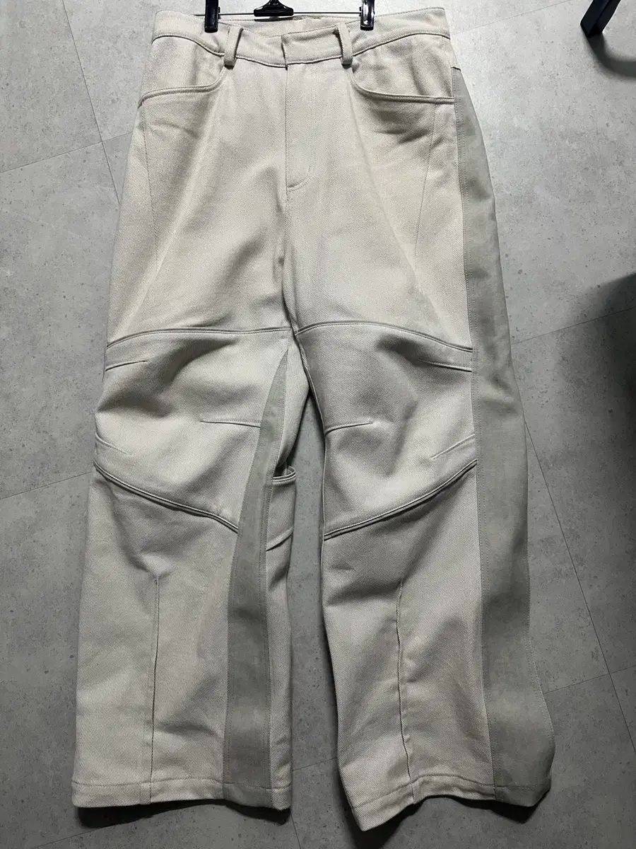 (M) Xlim ep.6 04 trousers