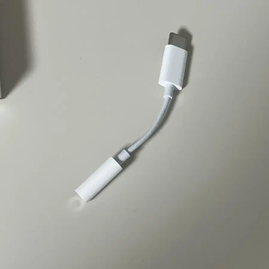 젠하이저 모멘텀 인이어 풀박스 + 애플 usb-c 헤드폰 잭