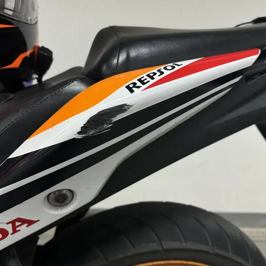 cbr125 랩솔카울 급처