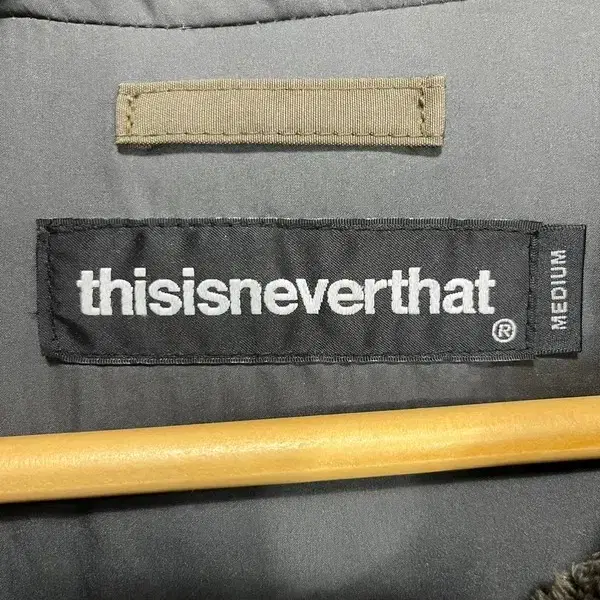 THISISNEVERTHAT 디네뎃 패딩 MEDIUM