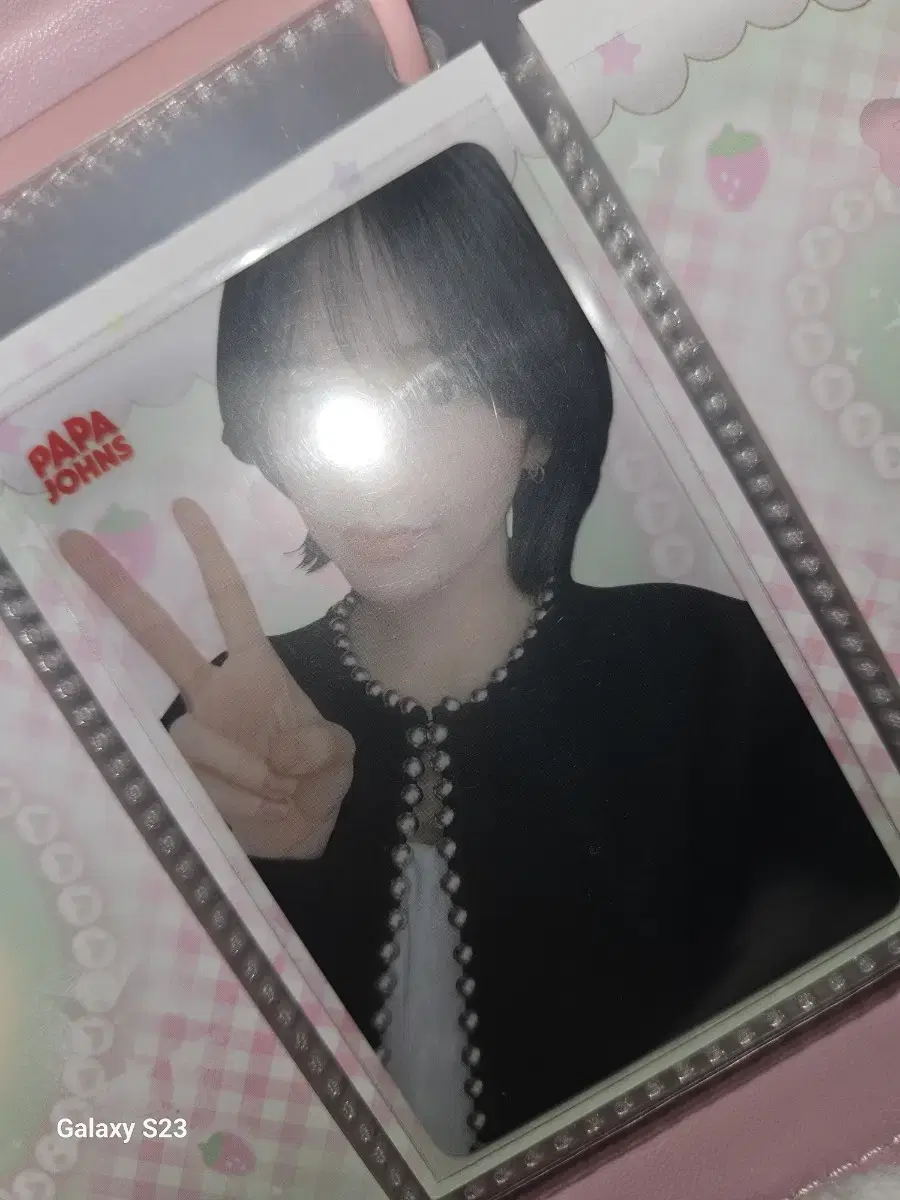 Ive yujin sell papa johns photo cards.