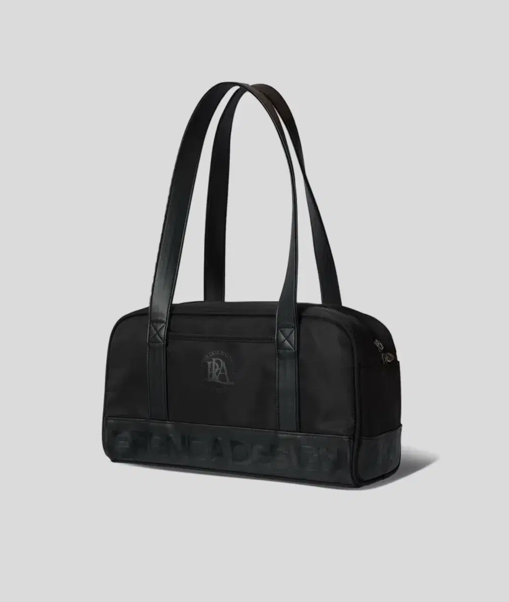 프렌다 MAIN LOGO DUFFLE BAG BLACK