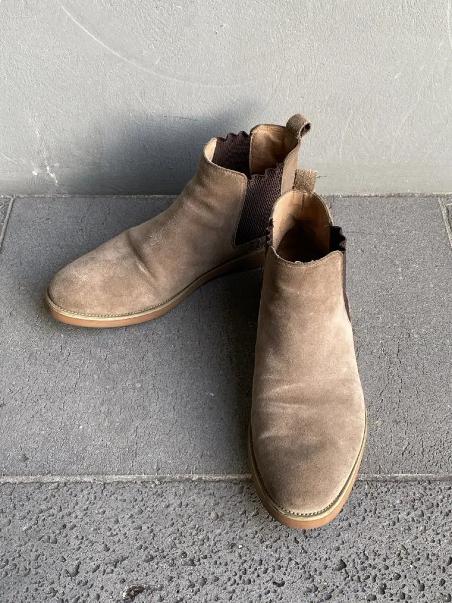 FRANK Suede Chelsea Boots 260