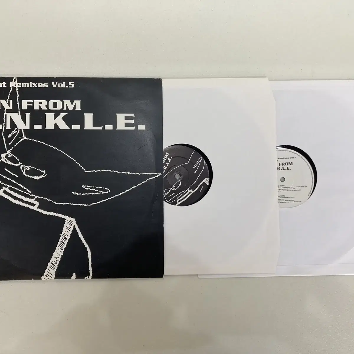 Futura x The Men From UNKLE 희귀 LP 앨범