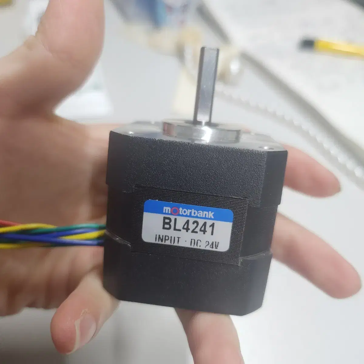 Nema 17 42mm BLDC모터 BL4241 24V 26W 8극 고성