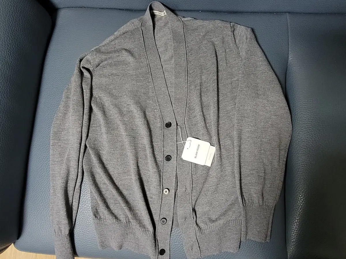 블랭크룸 Four Season Cardigan Gray (1)